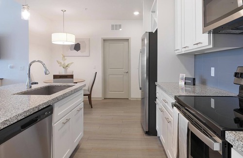 Apopka Apartment | Landing | Modern 2BD, Gym, Clubhouse
