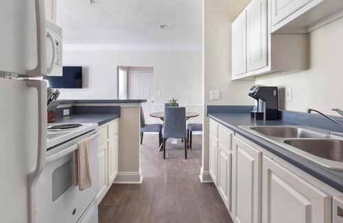 McDonough Apartment | Landing | Modern 2BD, Pool, Gym