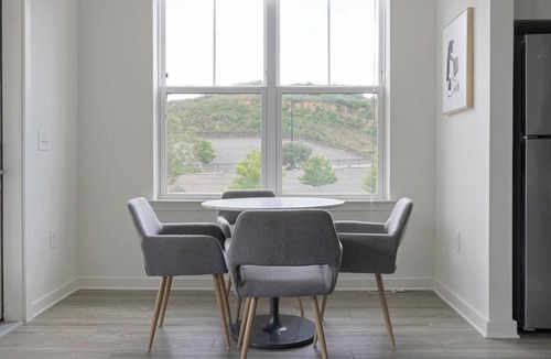 Mableton Apartment | Landing | Modern 2BD, Pool, Yoga Studio