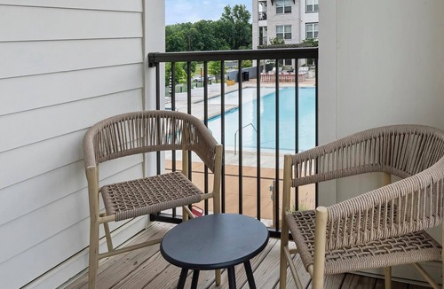 Mableton Apartment | Landing | Modern 2BD, Pool, Yoga Studio