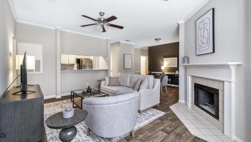 Crestline Heights Apartment | Landing Modern Apartment with Amazing Amenities (ID9997X84)