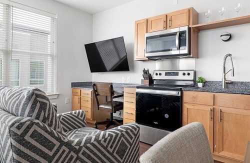Five Points South Apartment | Landing | Modern Studio, Gym, Yoga Studio