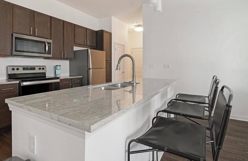 San Marco Apartment | Landing | Spectacular 1BD, Yoga Studio, Clubhouse