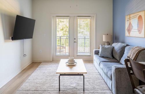 Bellview Apartment | Landing Spectacular 1BD Gym Pool