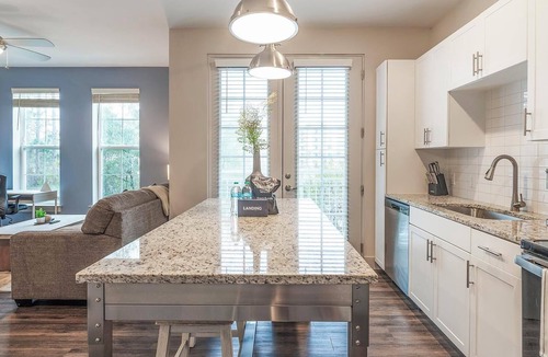 Florida Center Apartment | Landing | Spectacular 1BD, Gym, Game Room