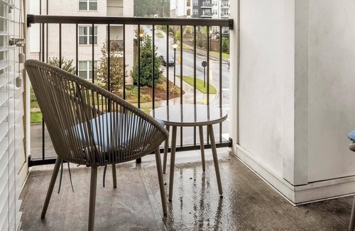 Mableton Apartment | Landing | Spectacular 3BD, Gym, Yoga Studio