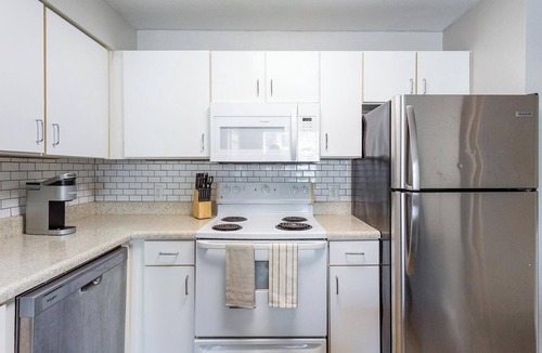 Tallahassee Apartment | Landing | Spectacular 1BD, Gym, Game Room