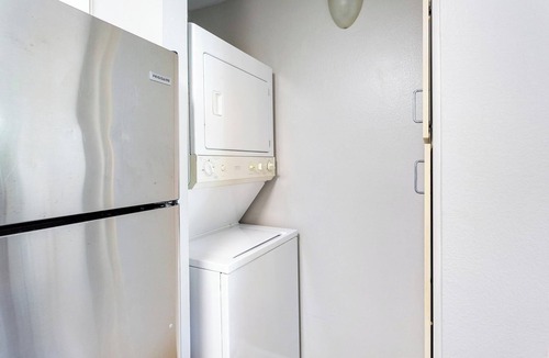 Tallahassee Apartment | Landing | Spectacular 1BD, Gym, Game Room