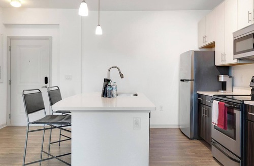 Fairvilla Apartment | Landing | Stunning 1BD, Clubhouse, Gym