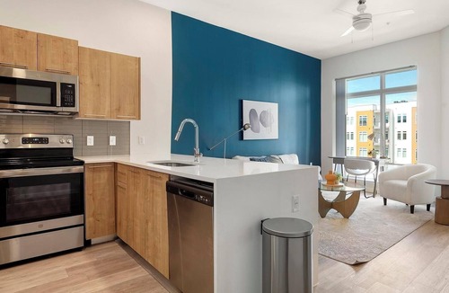 Florida Center Apartment | Landing | Stunning 1BD, Clubhouse, Gym