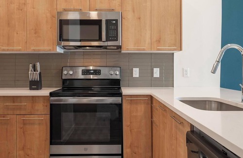 Florida Center Apartment | Landing | Stunning 1BD, Clubhouse, Gym