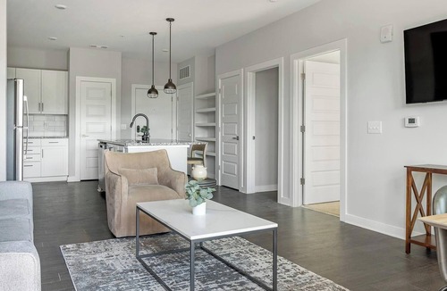 Mableton Apartment | Landing | Stunning 1BD, Pool, Gym