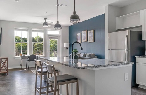 Mableton Apartment | Landing | Stunning 1BD, Pool, Gym