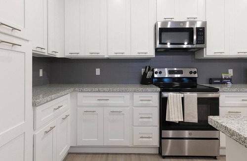 Apopka Apartment | Landing | Stunning 2BD, Clubhouse, Gym