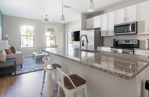 Ponte Vedra Apartment | Landing | Stunning 2BD, Pool, Gym