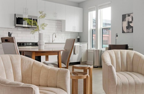 Sports Complex Apartment | Landing | Stunning Studio, Courtyard, Gym