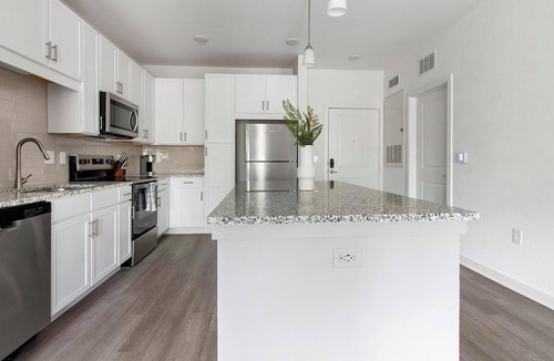Northside Apartment | Landing | Stylish 1BD, Gym, Clubhouse