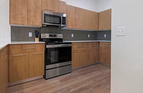 Florida Center Apartment | Landing | Stylish 1BD, Clubhouse, Gym