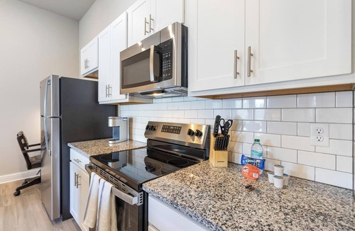 Crestview Apartment | Landing | Stylish 2BD, Gym, Game Room