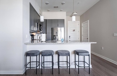 Hitch Village - Fred Wessels Homes Apartment | Landing | Stylish 2BD, Gym, Clubhouse