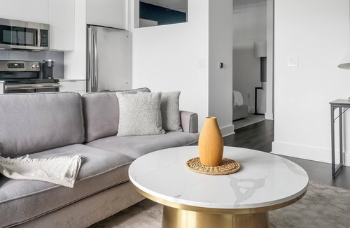 Buckhead Apartment | Landing | Stylish Studio, Pool, Clubhouse