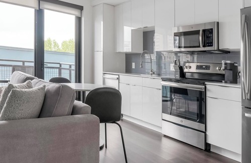 Buckhead Apartment | Landing | Stylish Studio, Pool, Clubhouse