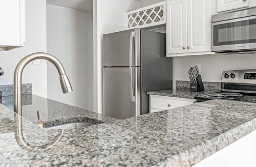 Piedmont Heights Apartment | Landing | Stylish 1BD, Gym, Pool