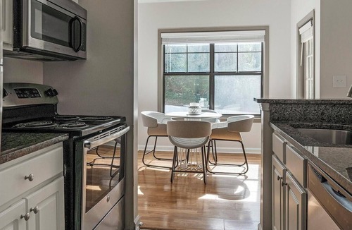 Piedmont Heights Apartment | Landing | Stylish 1BD, Gym, Pool