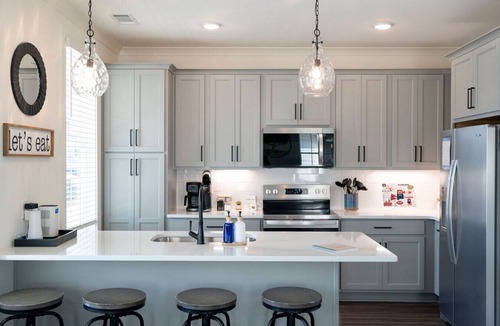 Auburn Apartment | Large Auburn Getaway Next to Vet School