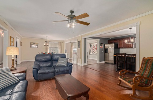 Bessemer House | LARGE home near Hoover Met, Golf & Tuscaloosa