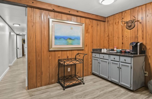 Kiln Cabin | Large luxury cabin on 2 ponds with VIP/Selfie Room