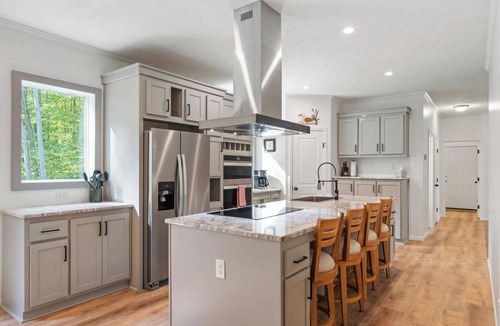 Harbor Springs House | Large Private Home, Hot Tub, Bonfire Pit, Mins. to Harbor Springs and Nubs