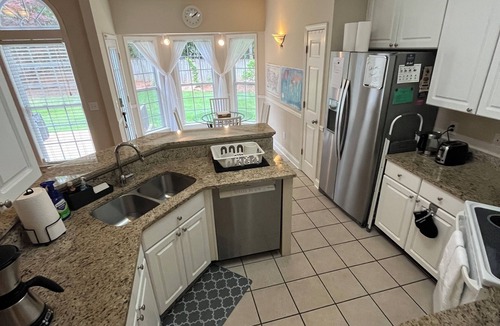 Pickwood House | Large private home near campus