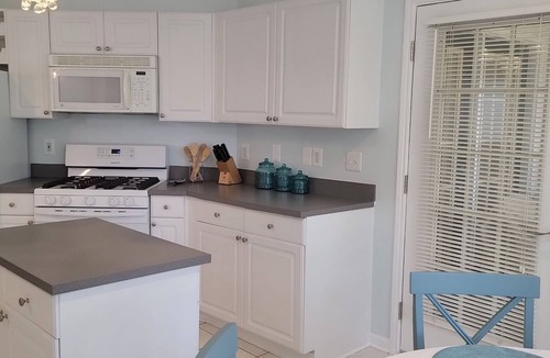 Gulfport Villa | Legacy Villa 805 | Just a Short Walk to the Beach!
