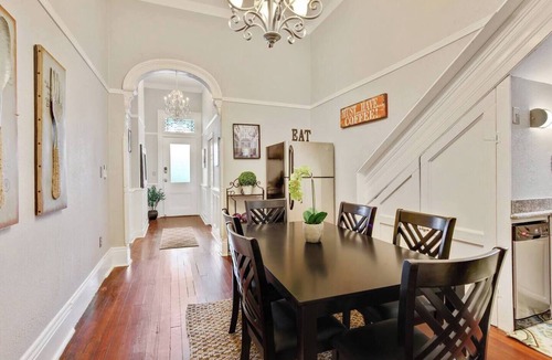 Esplanade Ridge House | Lepage 1 - 3BR/2BA Apartment Near Medical Corridor
