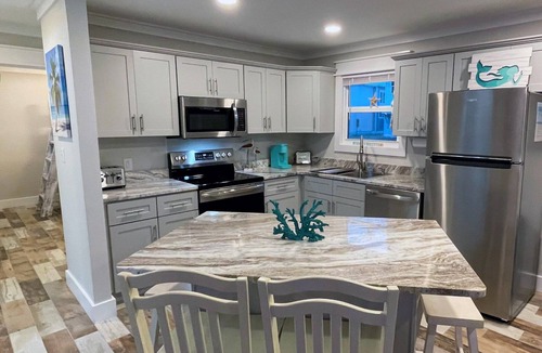 Bid-a-wee Beach House | 🏖️ “Less crowds, more paradise—book your beach escape and save!”