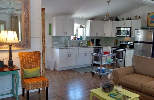 Butler Beach Cottage | Lets Walk to the Beach.Beachside Cottg Butler Bch, 2bdrm,1bth,fncd yard Pets