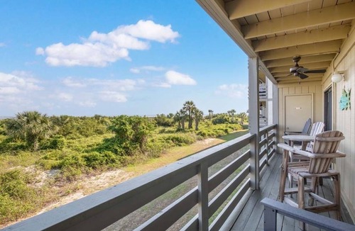 Tybee Island Condo | Lighthouse Point 15A | 1st Floor Beachfront Spot!
