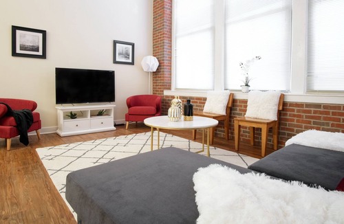 Wholesale District Condo | LOCATION: 2br 2ba Condo in Heart of Downtown Indy