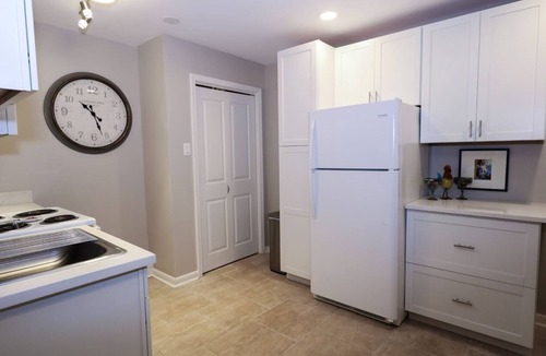 Audubon Apartment | Location, Location, Location! Welcome to a charming 1BR in Uptown New Orleans.