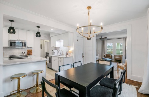 Fayetteville House | Location! - The Davidson - Charming Home in Fayetteville Historic District