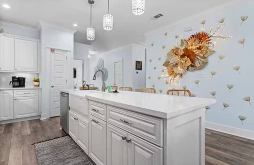 Long Beach House | Long Beach Bungalow-3Br/2 bath