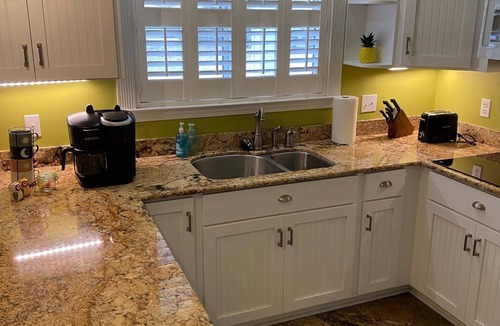 Long Beach House | Long Beach Paradise waiting for you! Pet friendly with fenced backyard! Sleeps 8