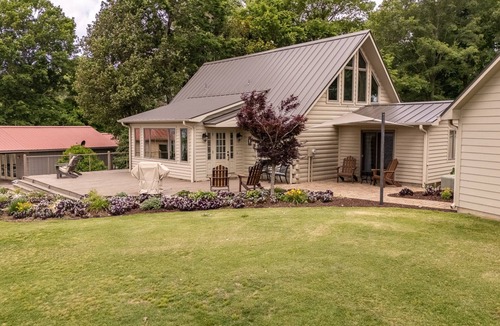 Lauderdale County House | “Lou’s on the Lake” w/Boat Lift & Dock, Near RTJ@Shoals&TPCC, w/Pet Resort