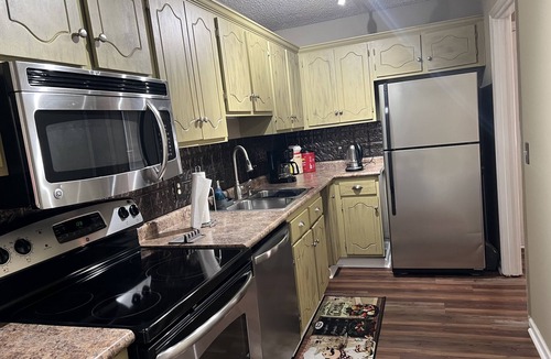 Hoover House | Lovely 2bedroom 3beds townhouse breathtaking view