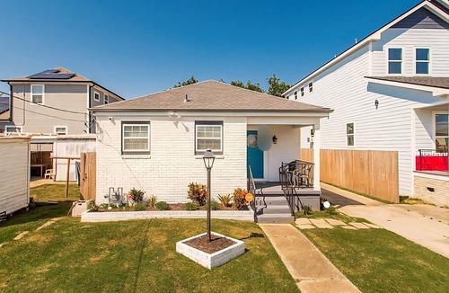 Milneburg House | Lovely 3-bedroom house with AC in charming New Orleans
