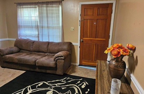 Albany House | Lovely 3-bedroom house in Albany with AC and WiFi