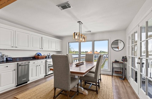 Lakeland House | Lovely 4-bedroom house charming Ventress with beautiful sunsets!