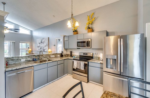 Lake Mary House | Lovely Florida Retreat w/Lanai: 5 Mi to Riverwalk