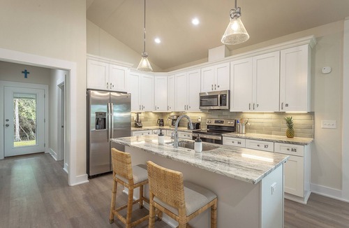 Magnolia Bluffs House | Lovely Seaside Retreat—Coastal Charm, Tons of Amenities + Close to Everything!